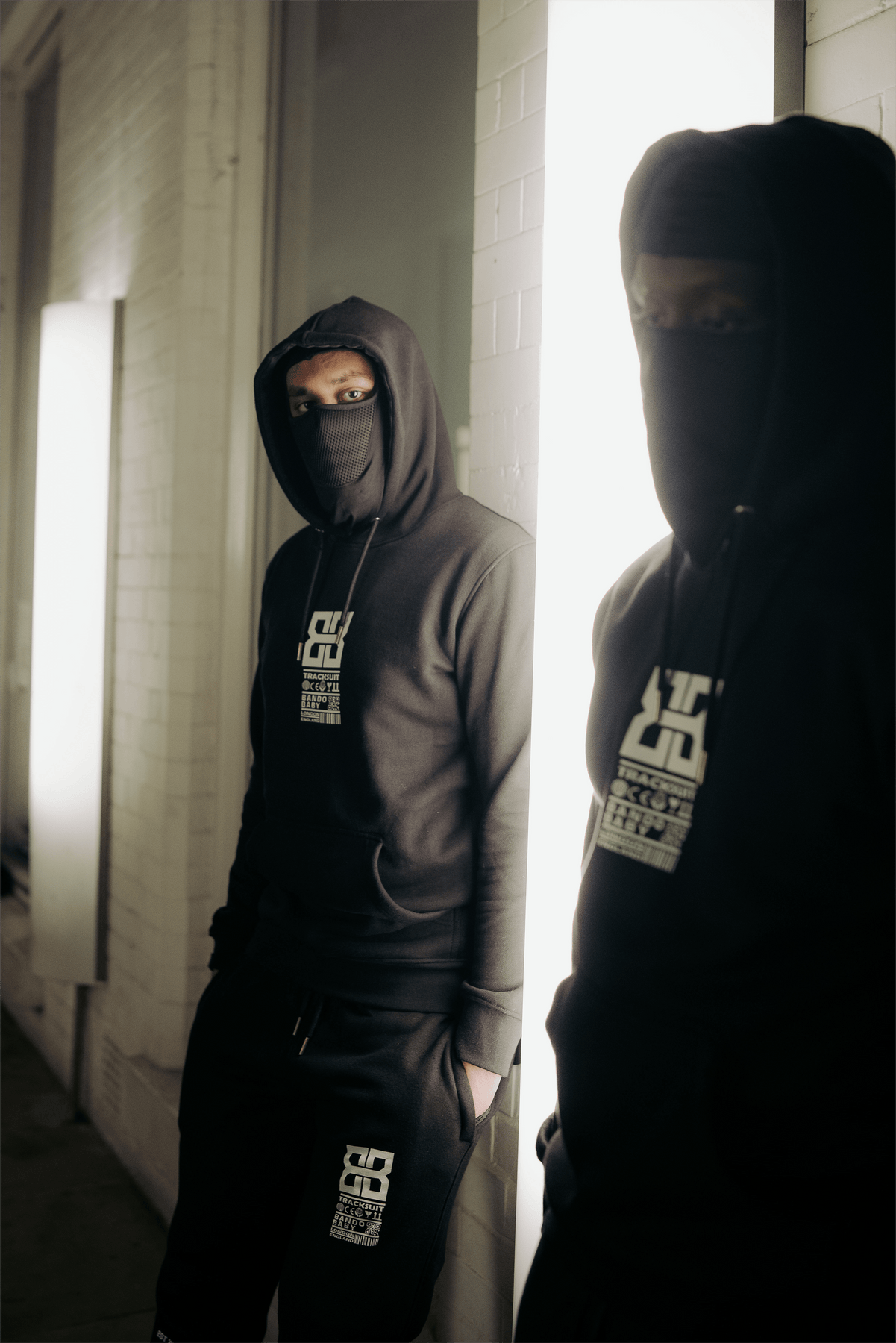 Black top hoodie tracksuit